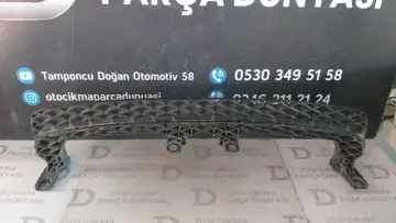 Volkswagen Passat B 7 Ön Tampon Braketi