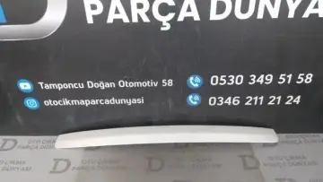 Toyota Avensis Bagaj Plakalık Üst Çıtası