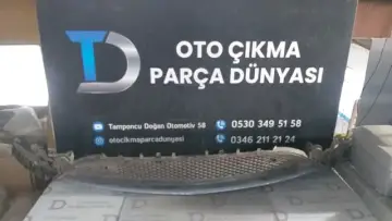 Mercedes C Serisi W205 AMG Ön Tampon Orta Izgara