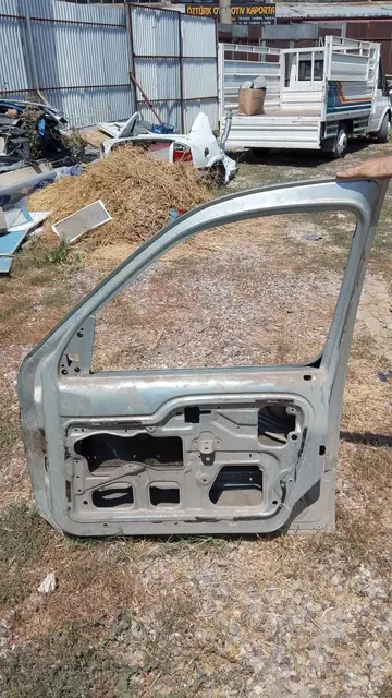 Renault Kangoo Sağ Ön Kapı 00-05