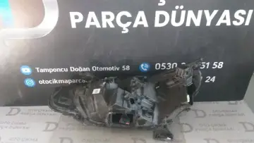 Renault Clio 5.5 Sağ Far 2013