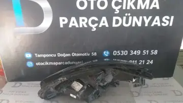 Renault Clio 5.5 Sağ Far 2013