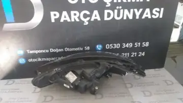 Renault Clio 5.5 Sağ Far 2013