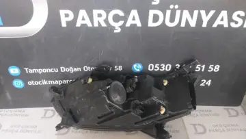 Dacia Sandero Sağ Far 22-24