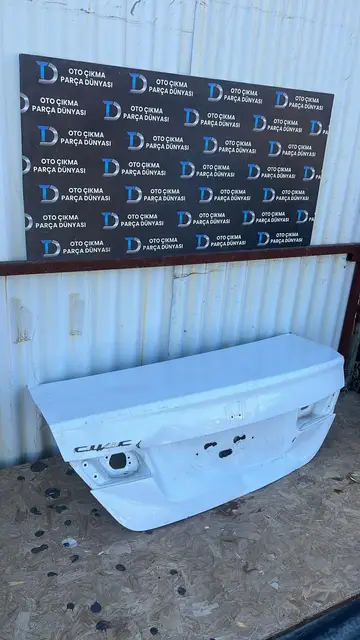 Honda Civic Arka Bagaj Kapağı 13-18