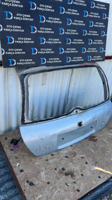 Renault Clio Arka Bagaj Kapağı Hatchback 01-05
