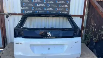 Peugeot 3008 Arka Bagaj Kapağı 15-19