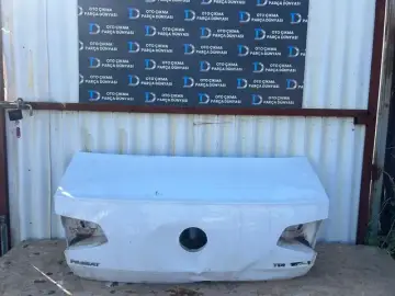 Volkswagen Passat Arka Bagaj Kapağı 12-17