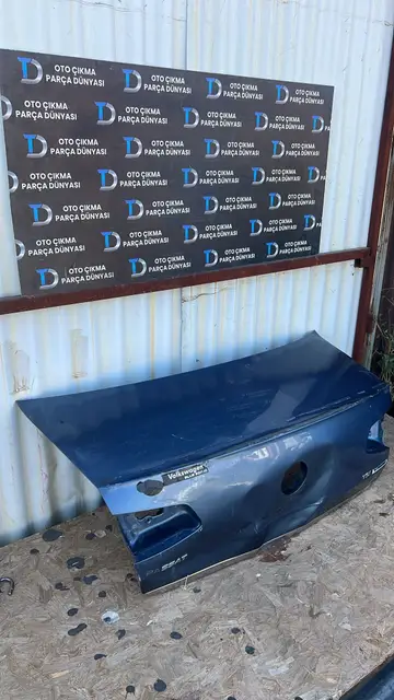 Volkswagen Passat Arka Bagaj Kapağı 13-18