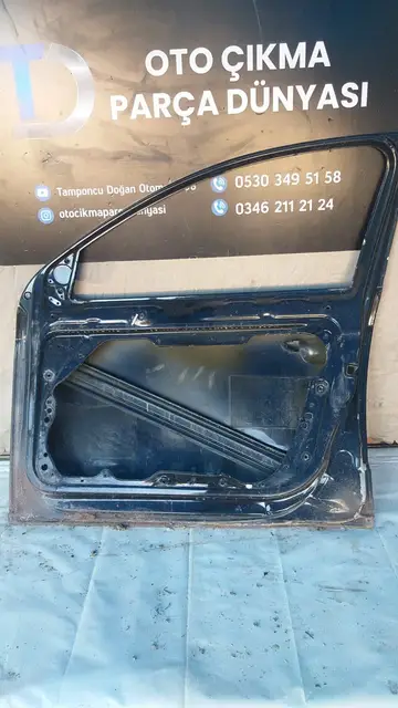 Volkswagen Passat B6 Sağ Ön Kapı 05-11