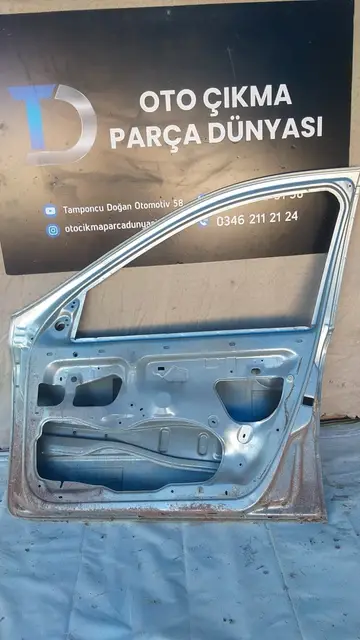 Renault Laguna 2 Sağ Ön Kapı 06-10