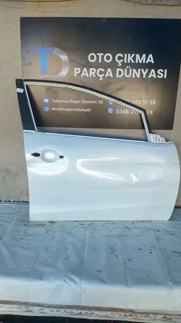 Kia Ceed Sağ Ön Kapı 12-16