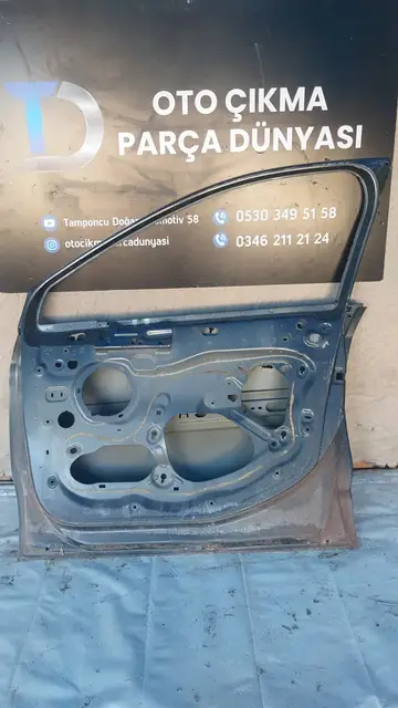 Citroen C 4 Sağ Ön Kapı 05-11