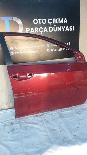 Toyota Corolla Sağ Ön Kapı 05-08