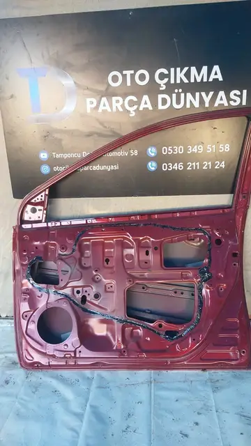 Toyota Corolla Sağ Ön Kapı 05-08