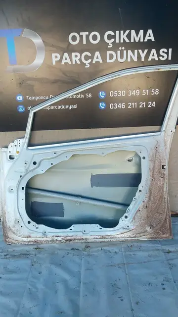 Kia Ceed Sağ Ön Kapı 12-16