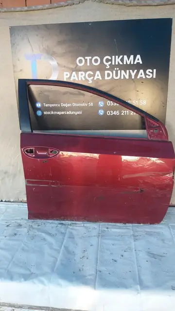Toyota Corolla Sağ Ön Kapı 05-08