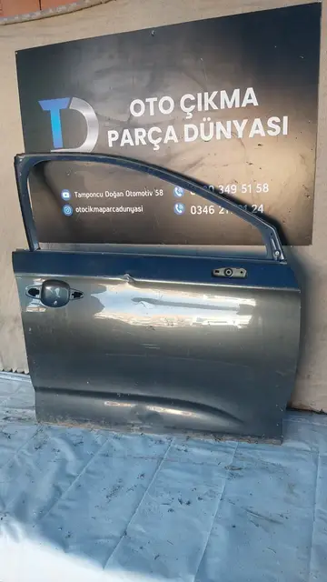 Citroen C 4 Sağ Ön Kapı 05-11
