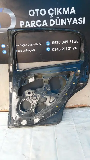 Fiat Punto Sağ Arka Kapı 00-18