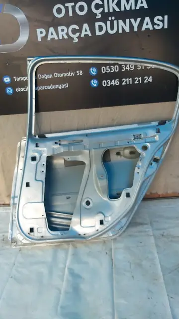 Renault Megane 2 Sağ Arka Kapı 04-10