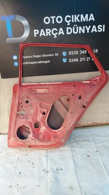 Skoda Rapid Sağ Arka Kapı 14-18