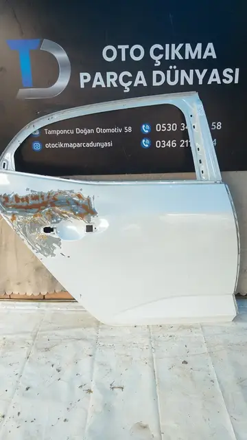 Renault Megane 4 Sağ Arka Kapı 19-23
