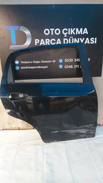 Fiat Punto Sağ Arka Kapı 00-18