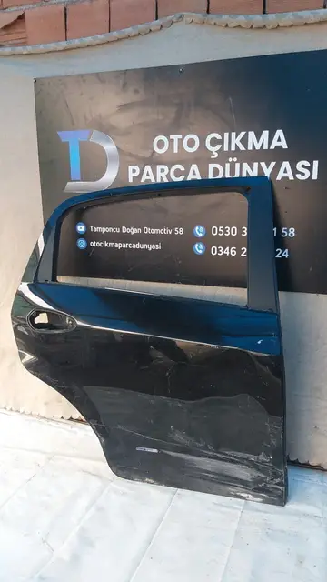 Fiat Punto Sağ Arka Kapı 00-18