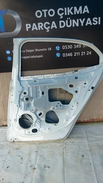 Renault Megane 4 Sağ Arka Kapı 19-23