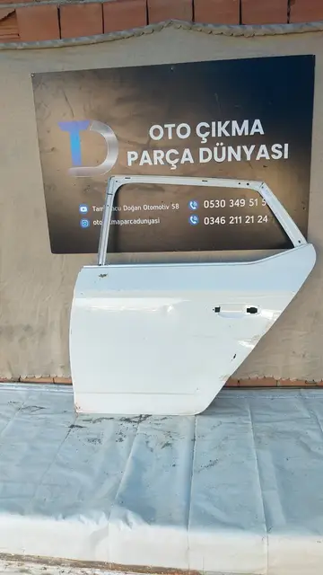 Skoda Rapid Sol Arka Kapı 16-18