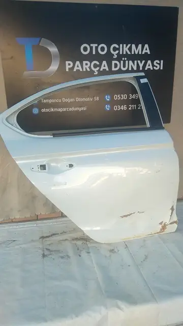 Honda City Sağ Arka Kapı 20-24