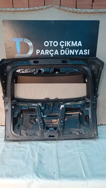 Peugeot 3008 Bagaj Kapağı 18-24