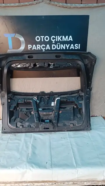 Peugeot 3008 Bagaj Kapağı 18-24