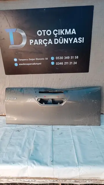 Toyota Hilux Bagaj Kapağı 22-24