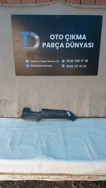 Renault 9-11 Sağ Arka Çamurluk Ağzı