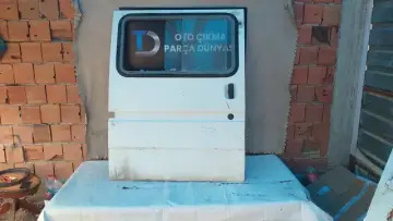 Ford Transit Sağ Sürgülü Kapı 96-99