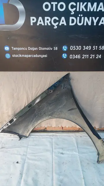 Renault Megane 2 Sağ Ön Çamurluk 04-07