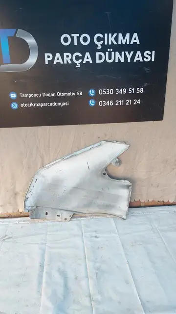 Ford Transit Sağ Ön Çamurluk