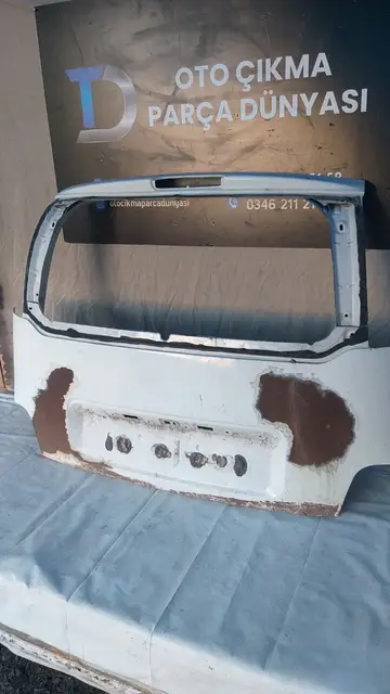 Citroen C 3 Picasso Bagaj Kapağı 17-22