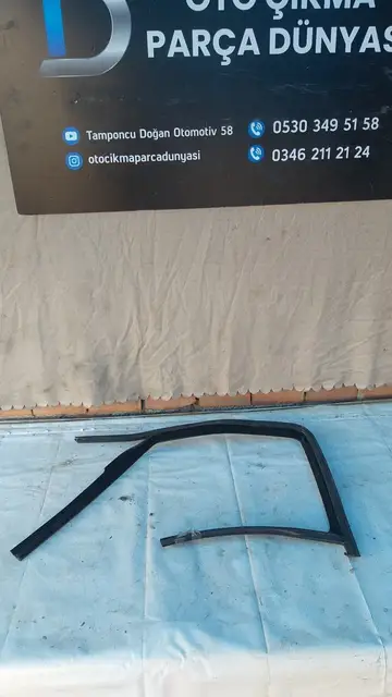 Skoda Fabia Sol Ön Kapı Cam Fitili
