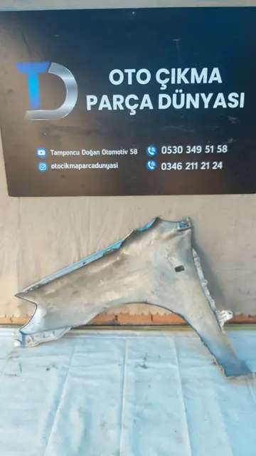 Toyota Corolla Sağ Ön Çamurluk 03-05