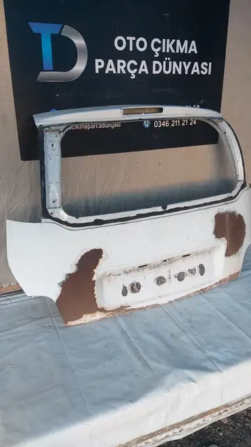 Citroen C 3 Picasso Bagaj Kapağı 17-22