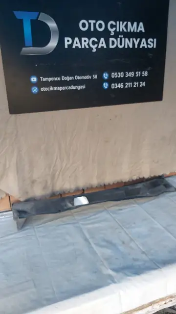 Opel Astra G Ön Cam Izgarası 98-09