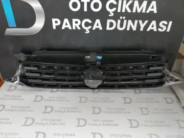 Volkswagen Passat B8 Ön Panjur Full Kromlu Parlak Siyah Highline (15-19)