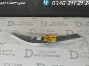 Volkswagen Passat B8 Sağ Üst Far Nikelajı (14>)