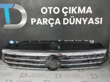 Volkswagen Passat B8 Ön Panjur Full Kromlu Parlak Siyah Highline (15-19)