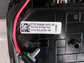 Ford Tourneo Courier Torpido Üst Yuvası