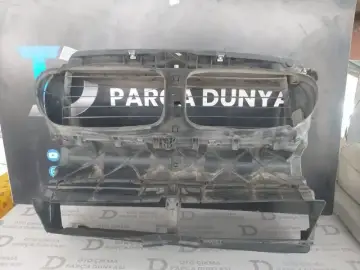 BMW F10 Radyatör Maskesi