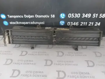 Opel Astra J Panjur Arka Reflektörü