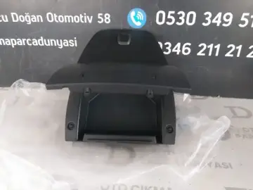 Ford Tourneo Courier Torpido Üst Yuvası